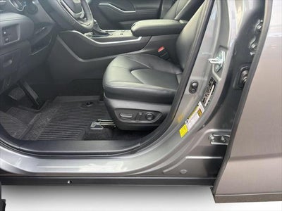 2025 Toyota Highlander Hybrid Hybrid XLE
