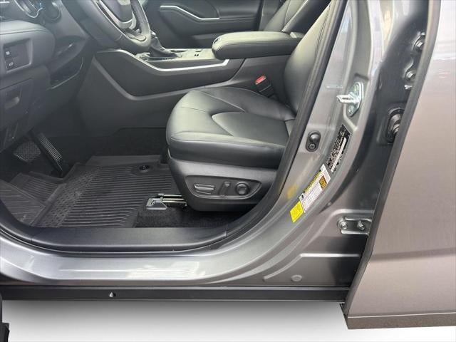 2025 Toyota Highlander Hybrid Hybrid XLE