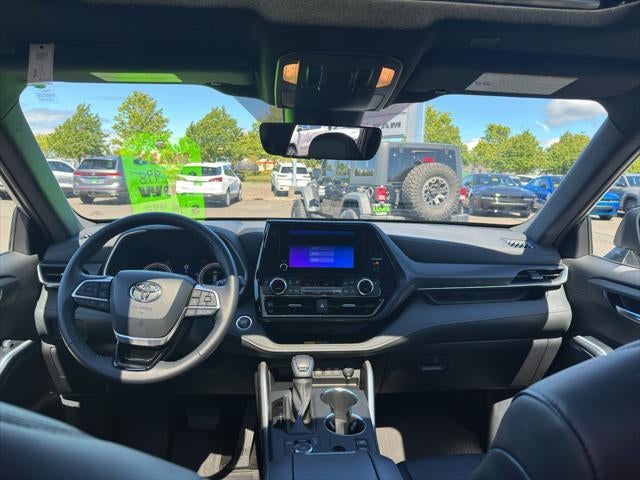 2025 Toyota Highlander XSE