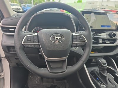 2025 Toyota Highlander XLE