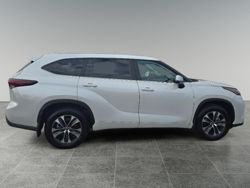 2025 Toyota Highlander XLE