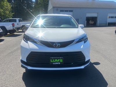 2026 Toyota Sienna LE