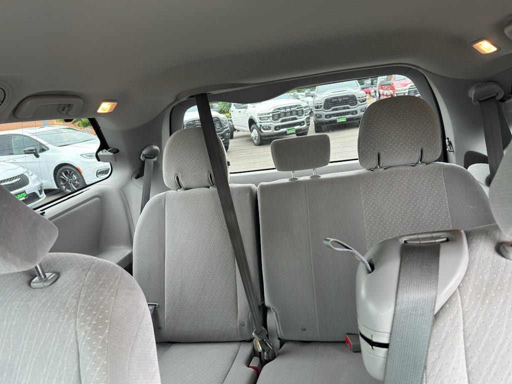 2020 Toyota Sienna LE