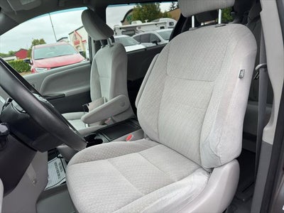 2020 Toyota Sienna LE