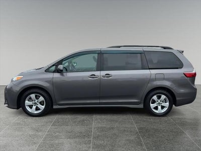 2020 Toyota Sienna LE