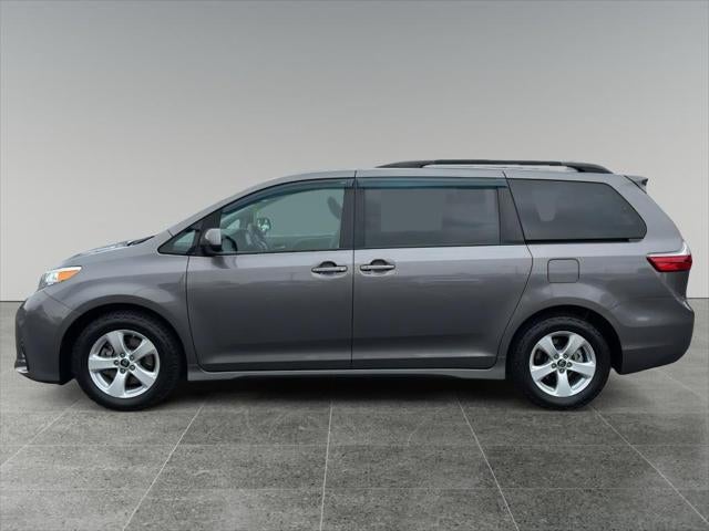 2020 Toyota Sienna LE