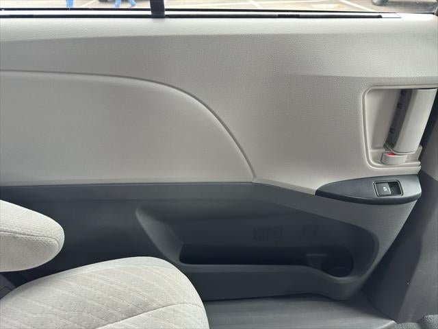 2020 Toyota Sienna LE