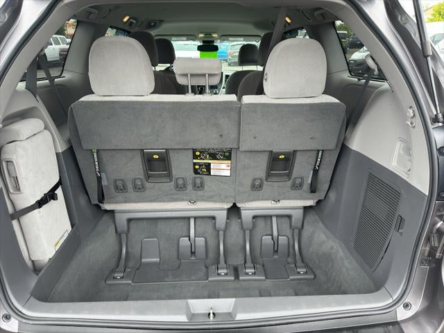 2020 Toyota Sienna LE