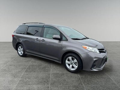2020 Toyota Sienna LE