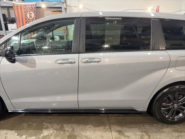 2025 Toyota Sienna Hybrid XSE