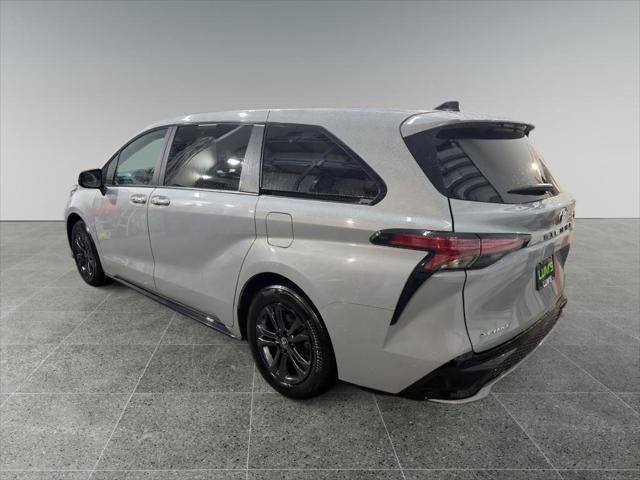 2025 Toyota Sienna Hybrid XSE