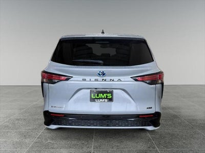 2025 Toyota Sienna Hybrid XSE