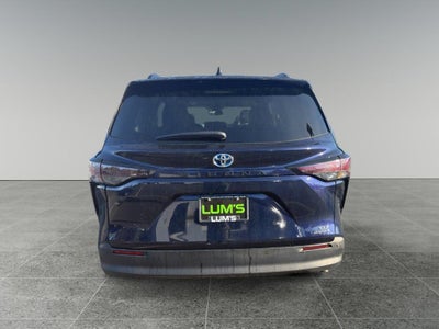 2024 Toyota Sienna XLE