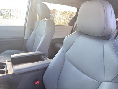 2024 Toyota Sienna XLE