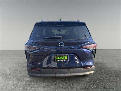 2024 Toyota Sienna XLE