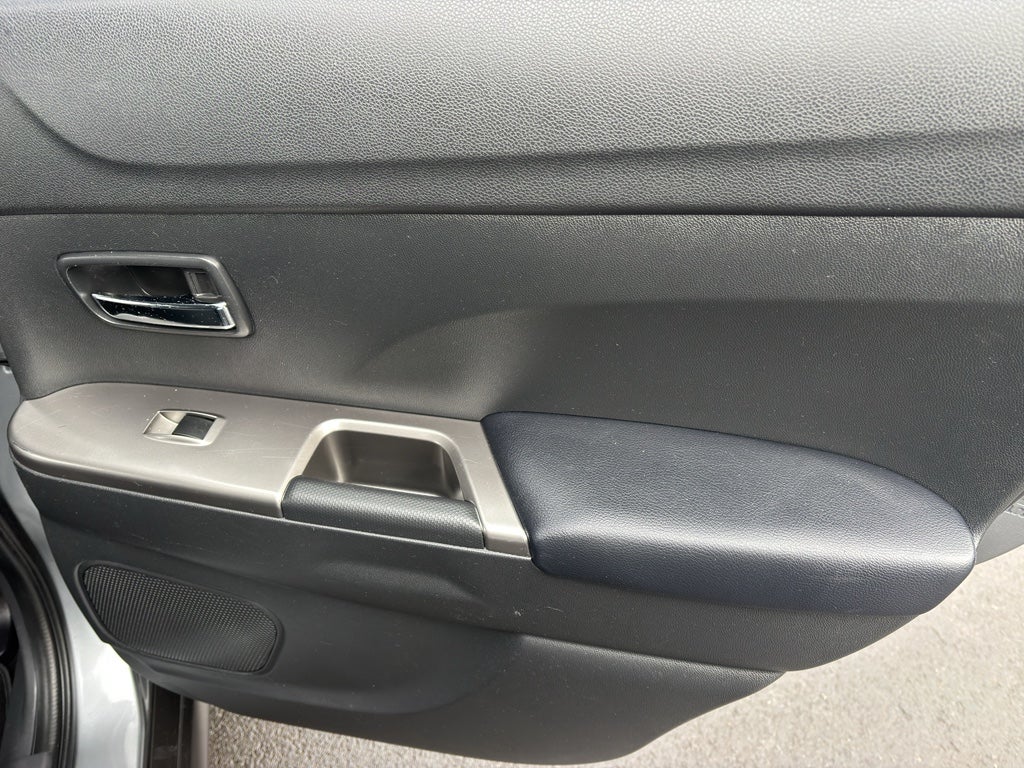 2024 Mitsubishi Outlander Sport SE