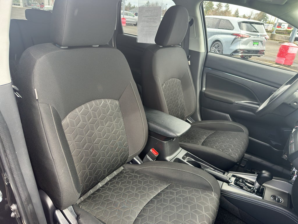 2025 Mitsubishi Outlander Sport ES