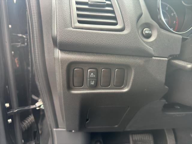 2025 Mitsubishi Outlander Sport ES