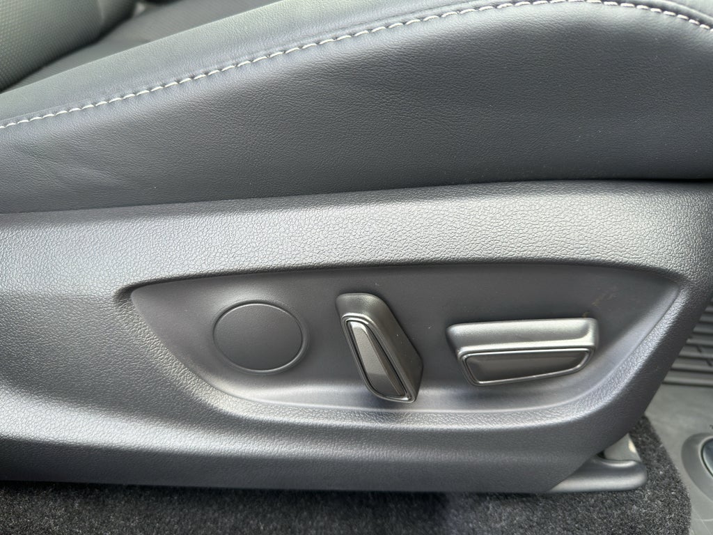 2025 Toyota Crown Signia XLE