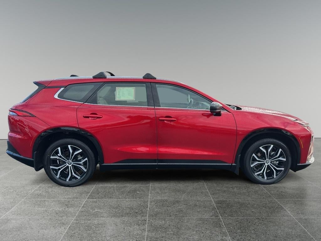 2025 Toyota Crown Signia XLE