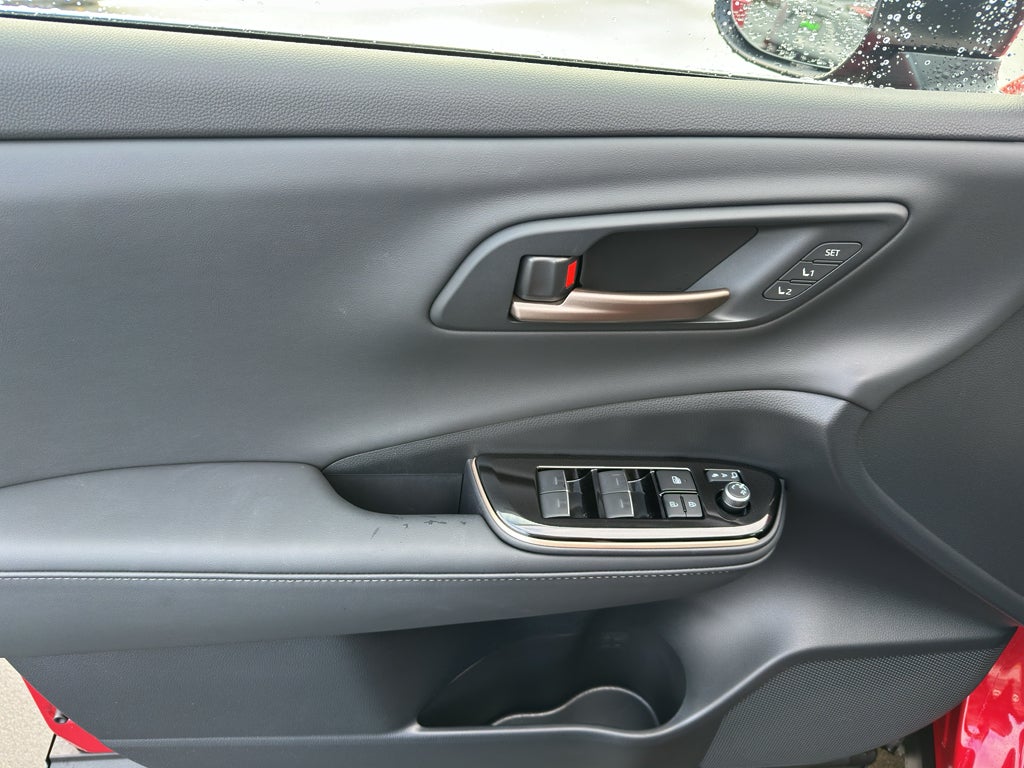 2025 Toyota Crown Signia XLE