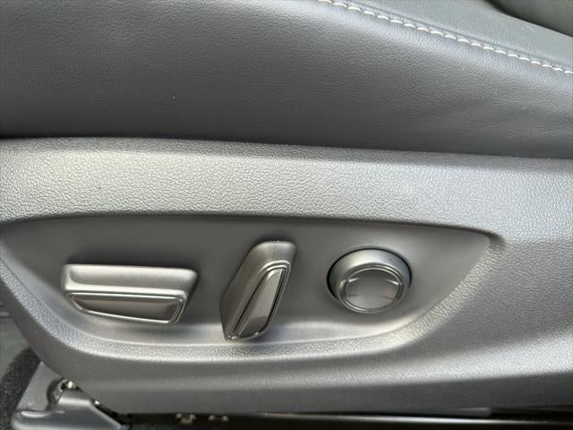 2025 Toyota Crown Signia XLE