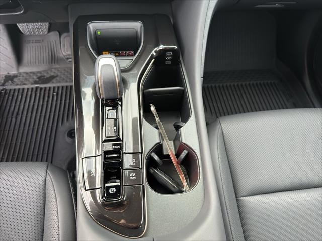 2025 Toyota Crown Signia XLE