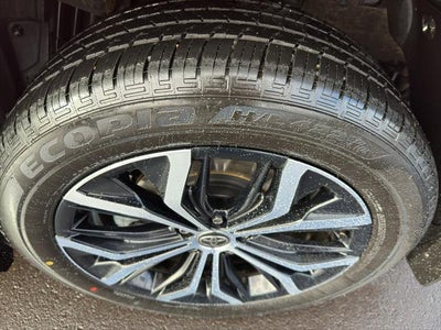 2025 Toyota Crown Signia XLE