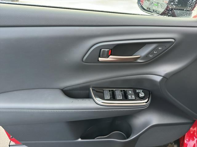 2025 Toyota Crown Signia XLE