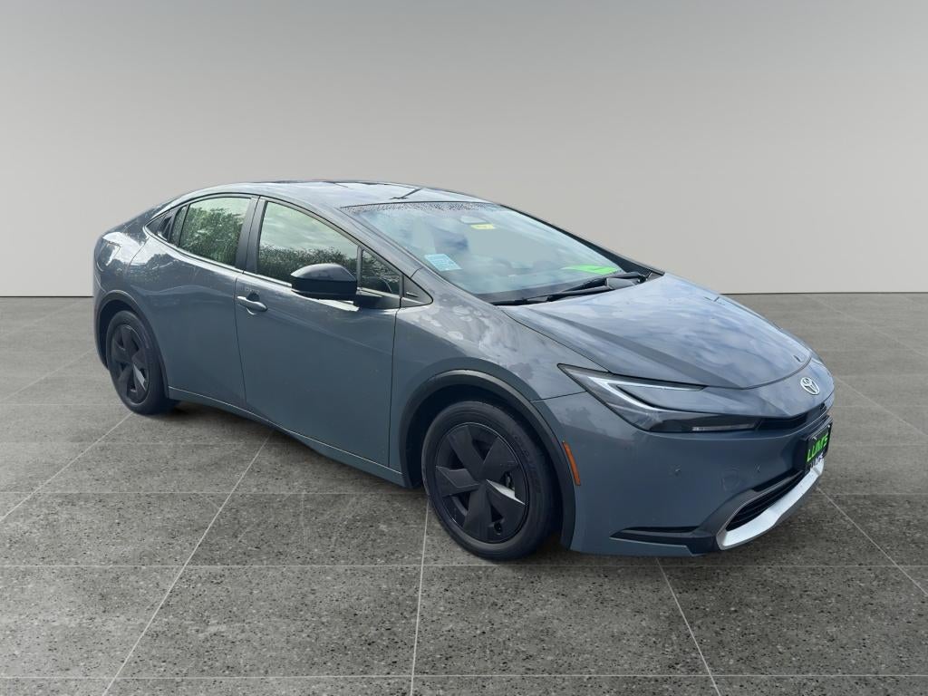 2025 Toyota Prius Prime SE