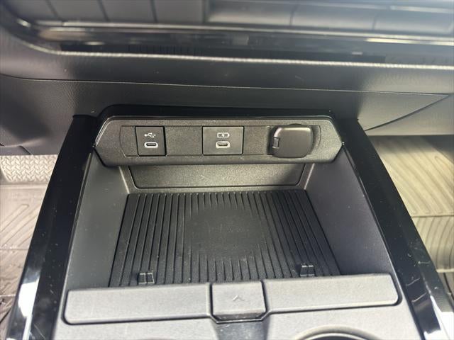 2025 Toyota Prius Prime SE