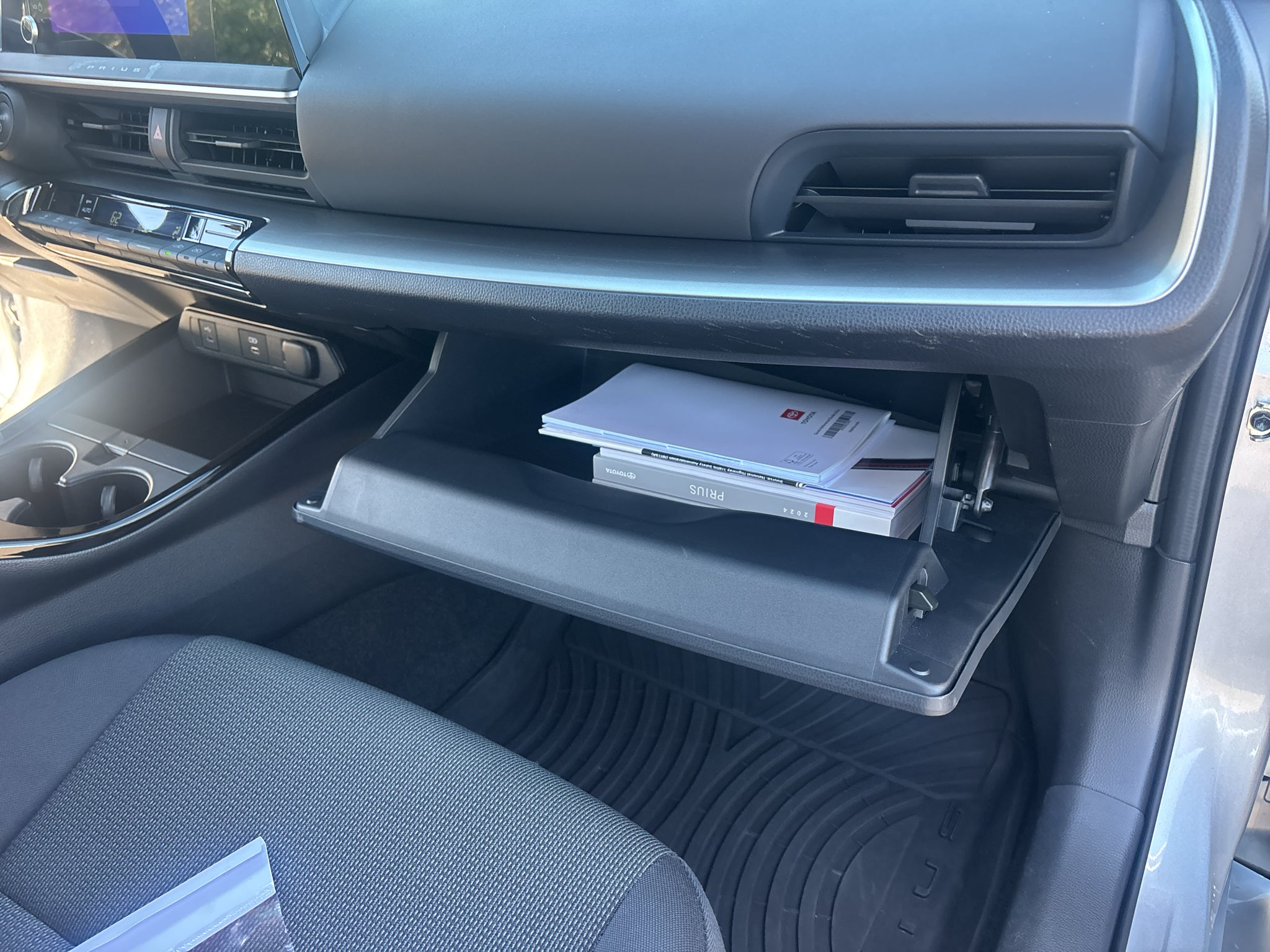 2024 Toyota Prius LE