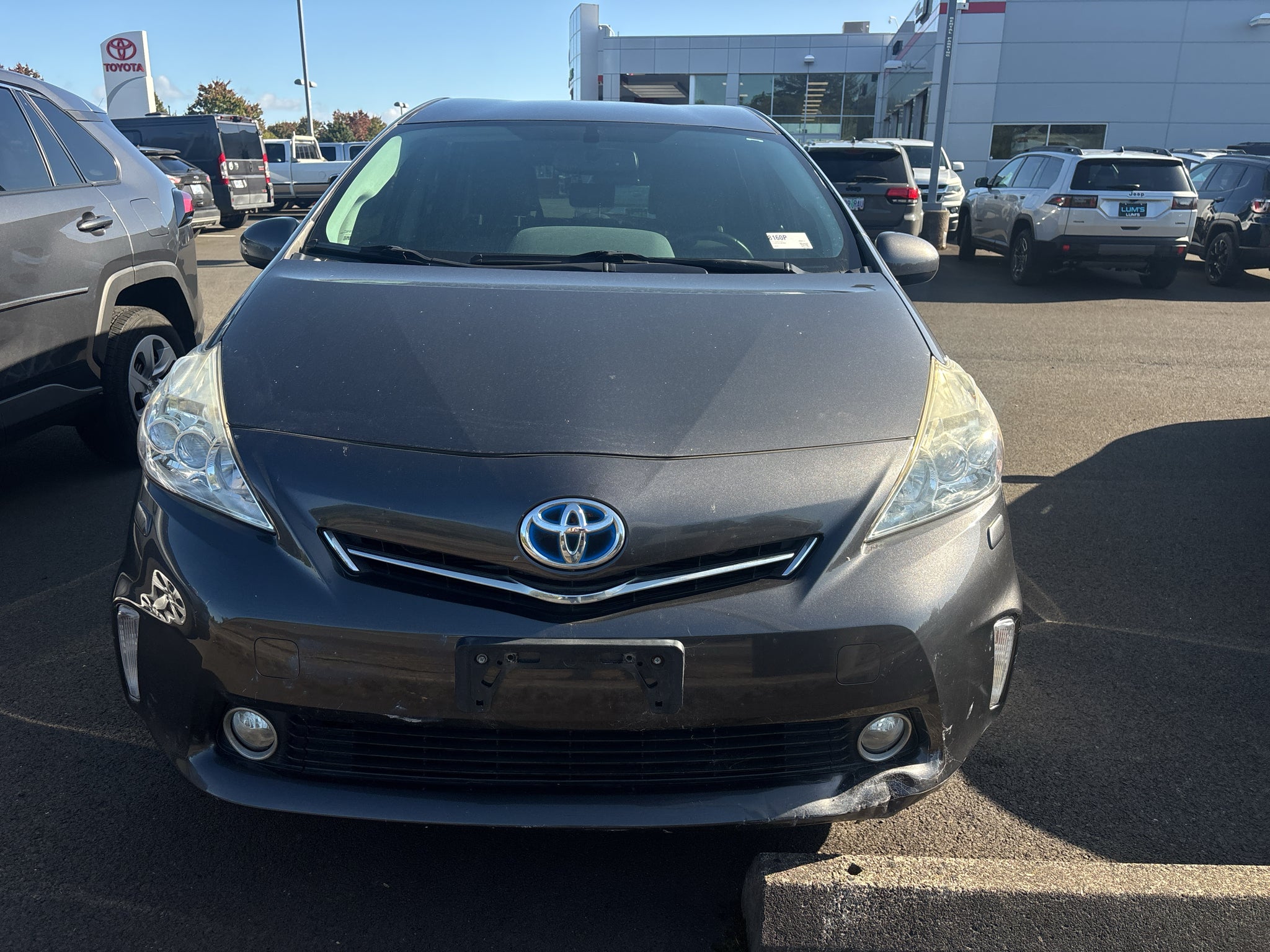 2014 Toyota Prius v Five