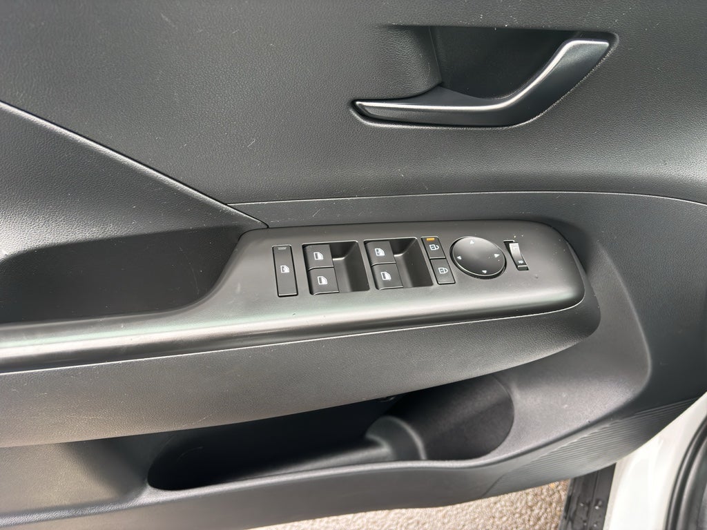 2024 Hyundai Kona SE