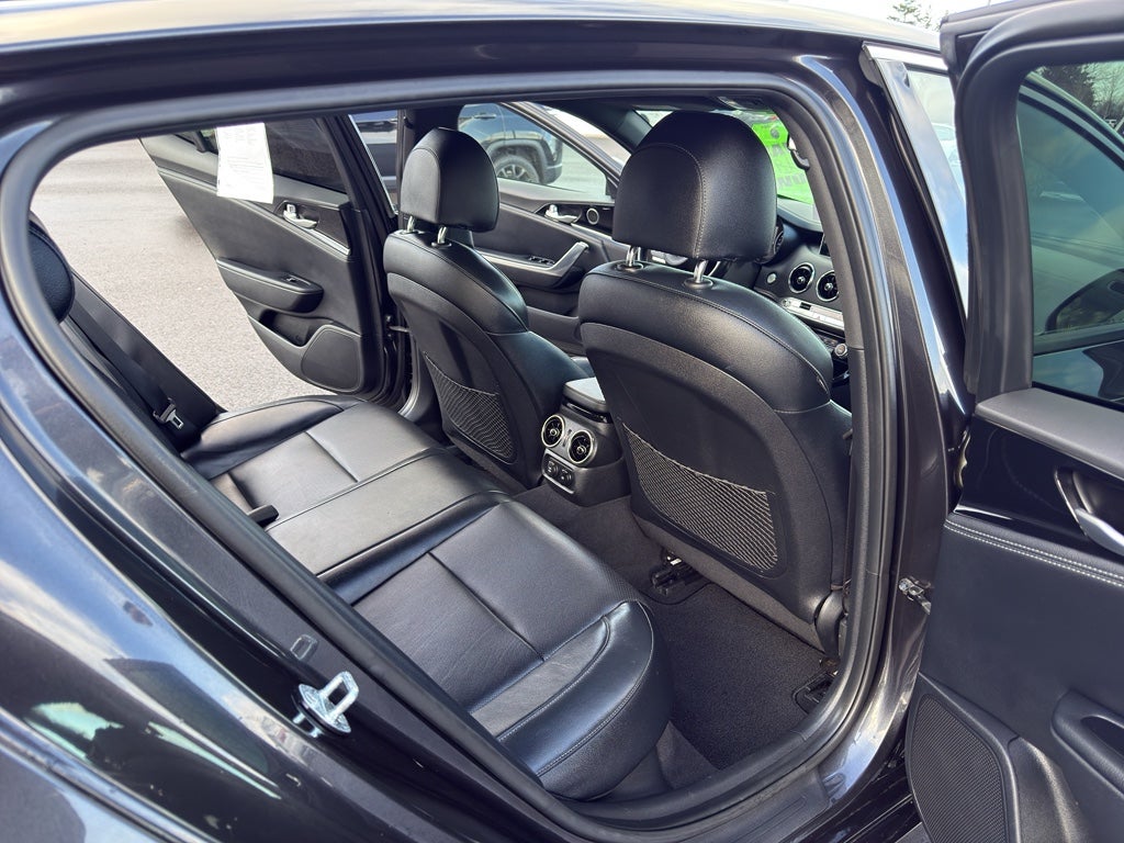 2021 Kia Stinger GT-Line