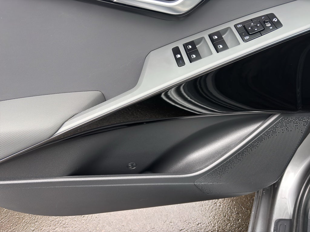 2023 Kia Niro EX Touring