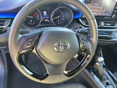 2022 Toyota C-HR XLE