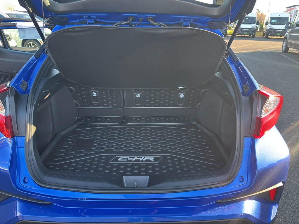 2022 Toyota C-HR XLE