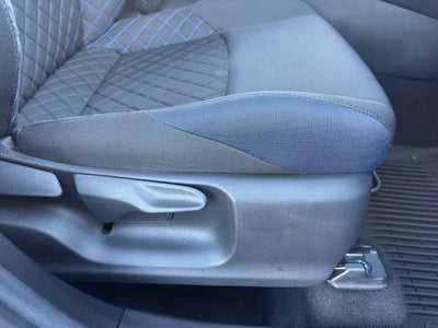 2022 Toyota C-HR XLE