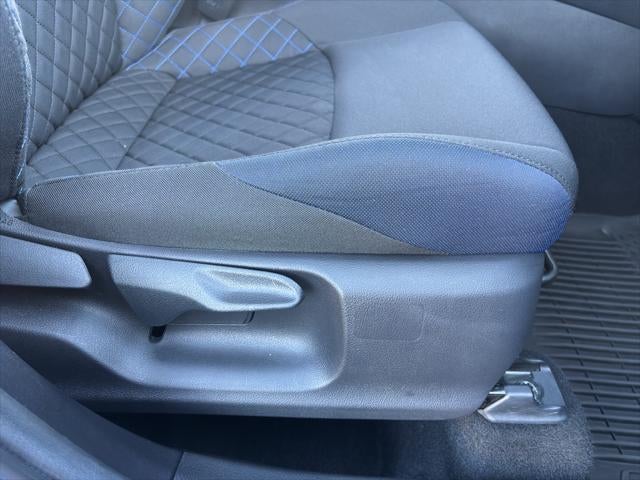 2022 Toyota C-HR XLE