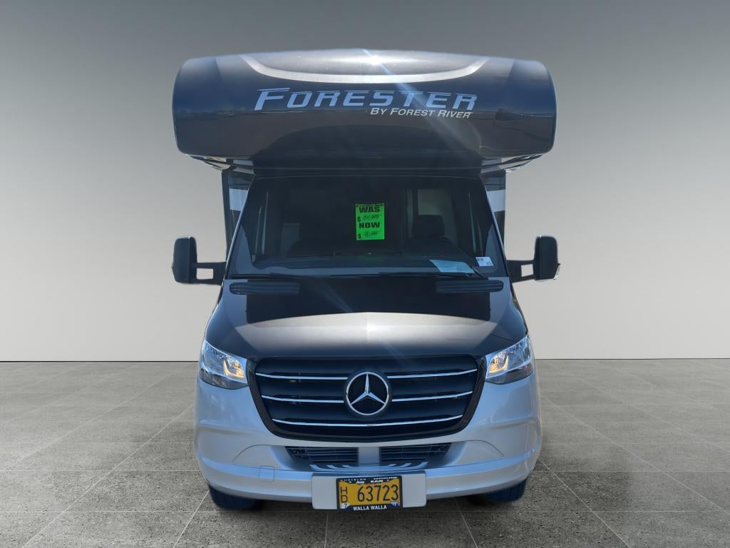 2019 Mercedes-Benz Sprinter 3500/4500 2021 Forest River 2401B RV