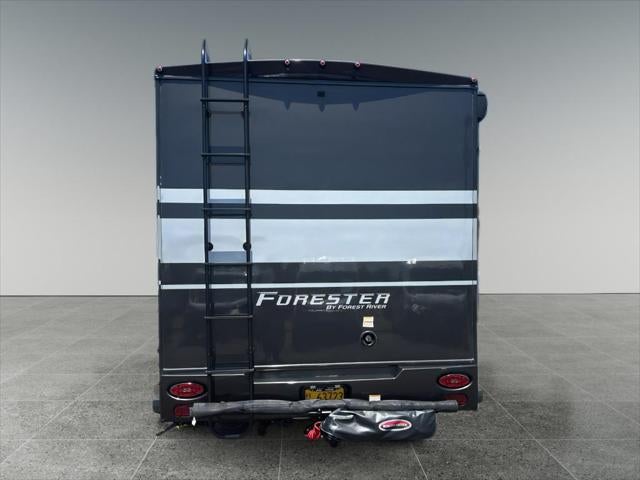 2019 Mercedes-Benz Sprinter 3500/4500 2021 Forest River 2401B RV