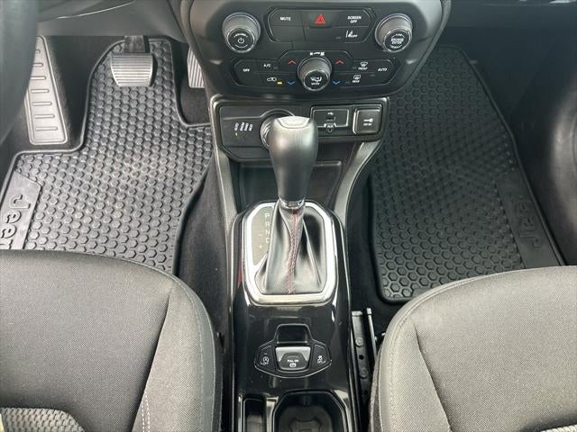 2022 Jeep Renegade (RED) Edition