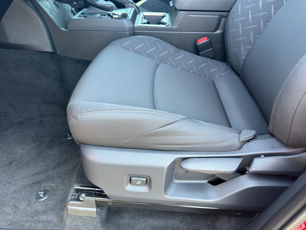 2026 Toyota Tacoma SR5 - Photo 12