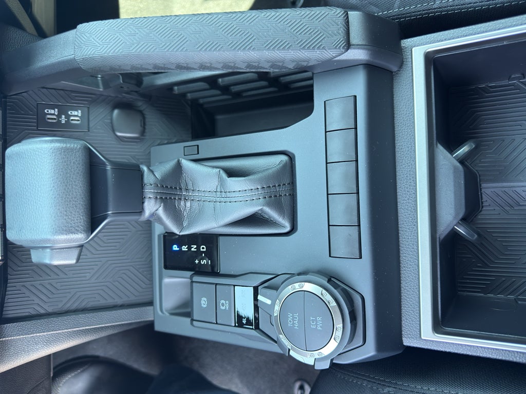 2026 Toyota Tacoma SR5 - Photo 18