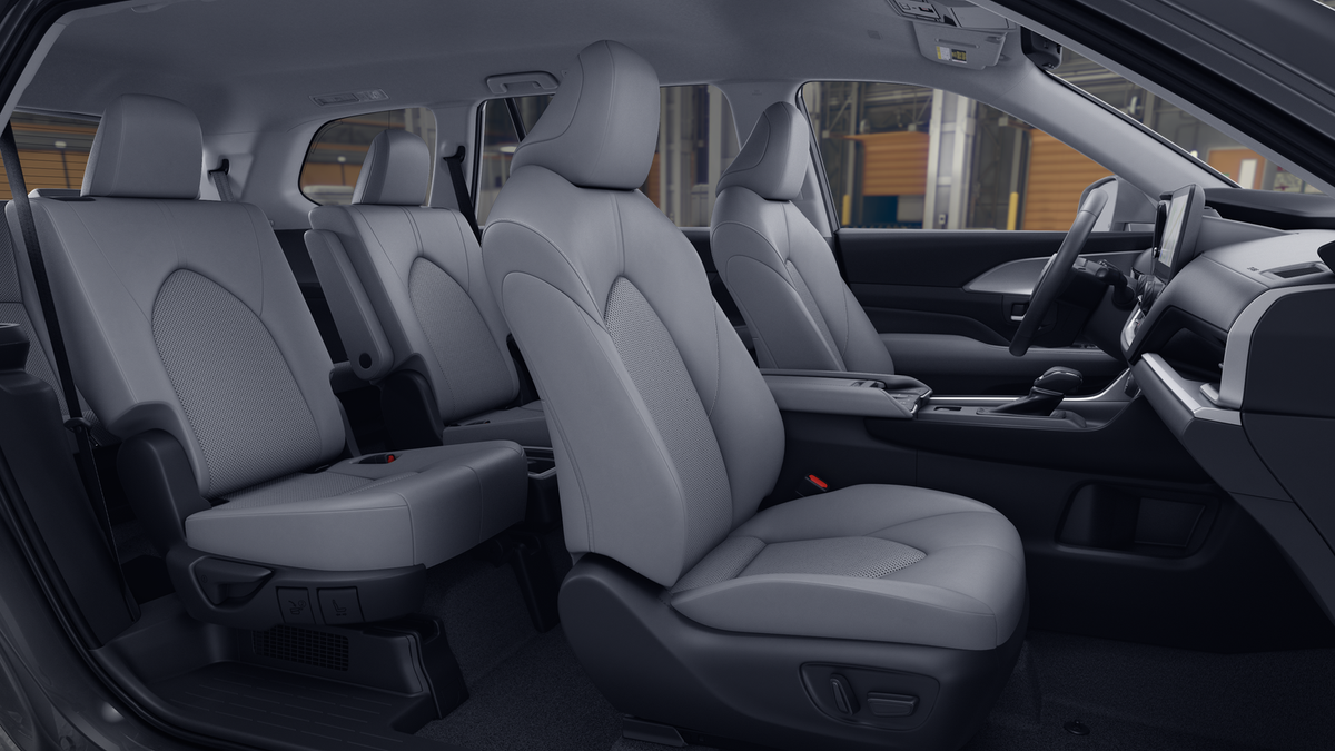 2026 Toyota Grand Highlander Hybrid Base