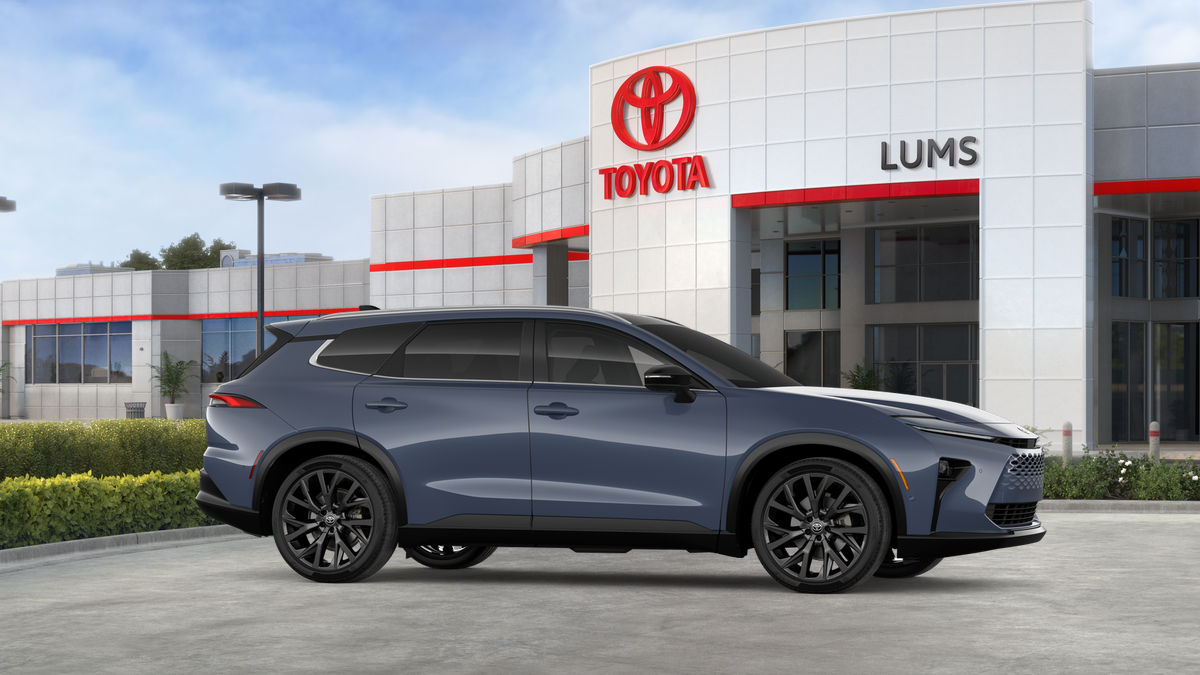 2026 Toyota Toyota Crown Signia Base