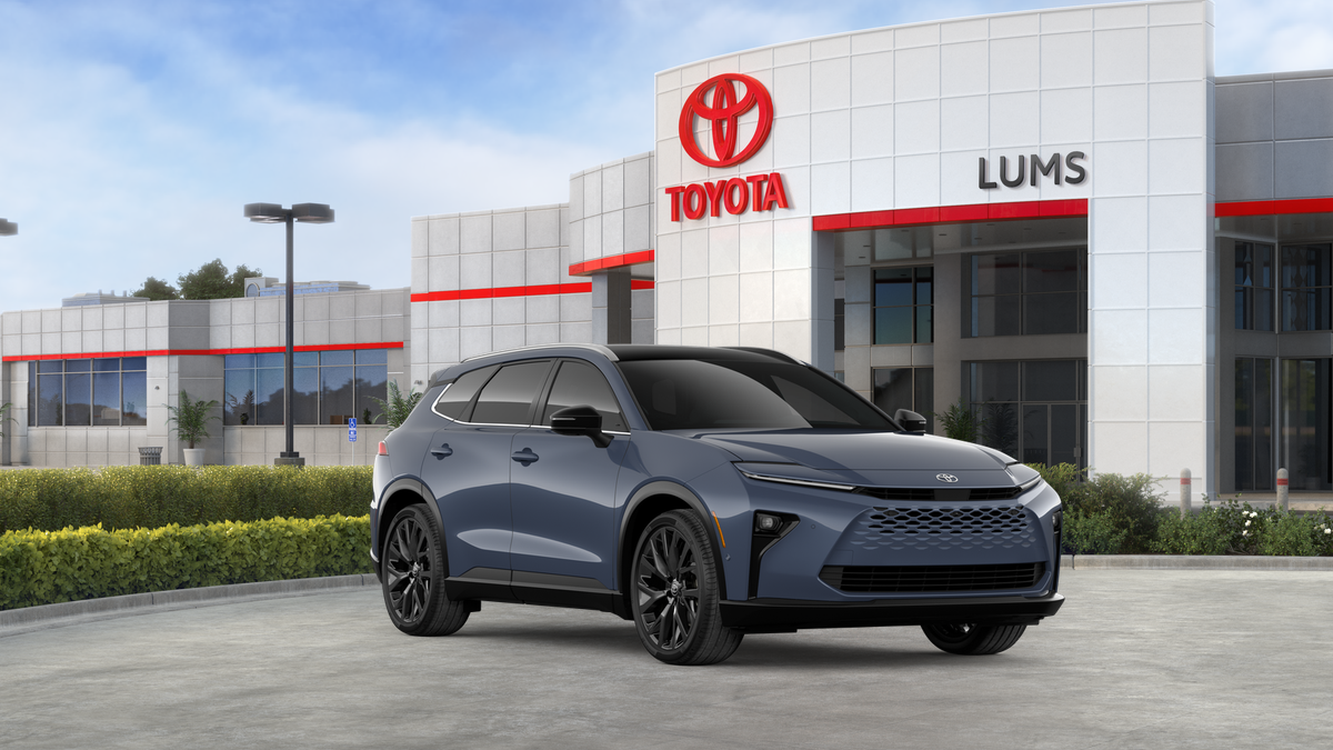 2026 Toyota Toyota Crown Signia Base