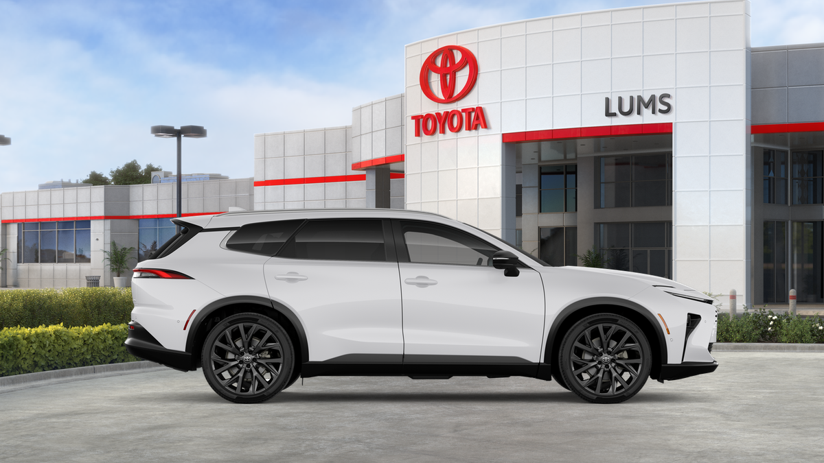 2026 Toyota Toyota Crown Signia Base