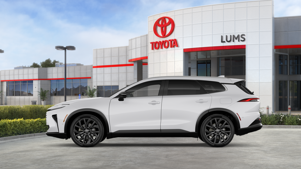 2026 Toyota Toyota Crown Signia Base